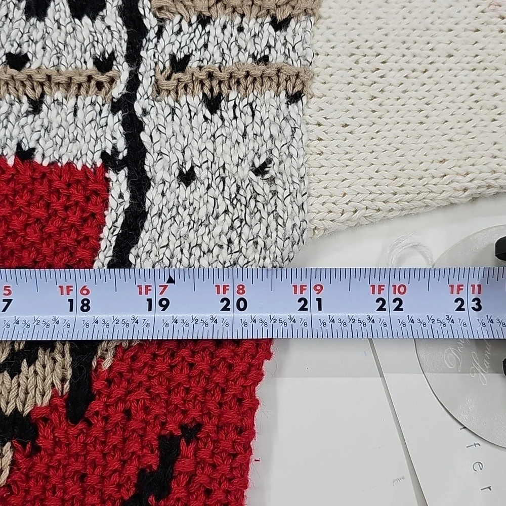 80s 90s Style Jennifer Reed Handknit Sweater Abstract Design & Cable Knit Waist - Picture 11 of 12